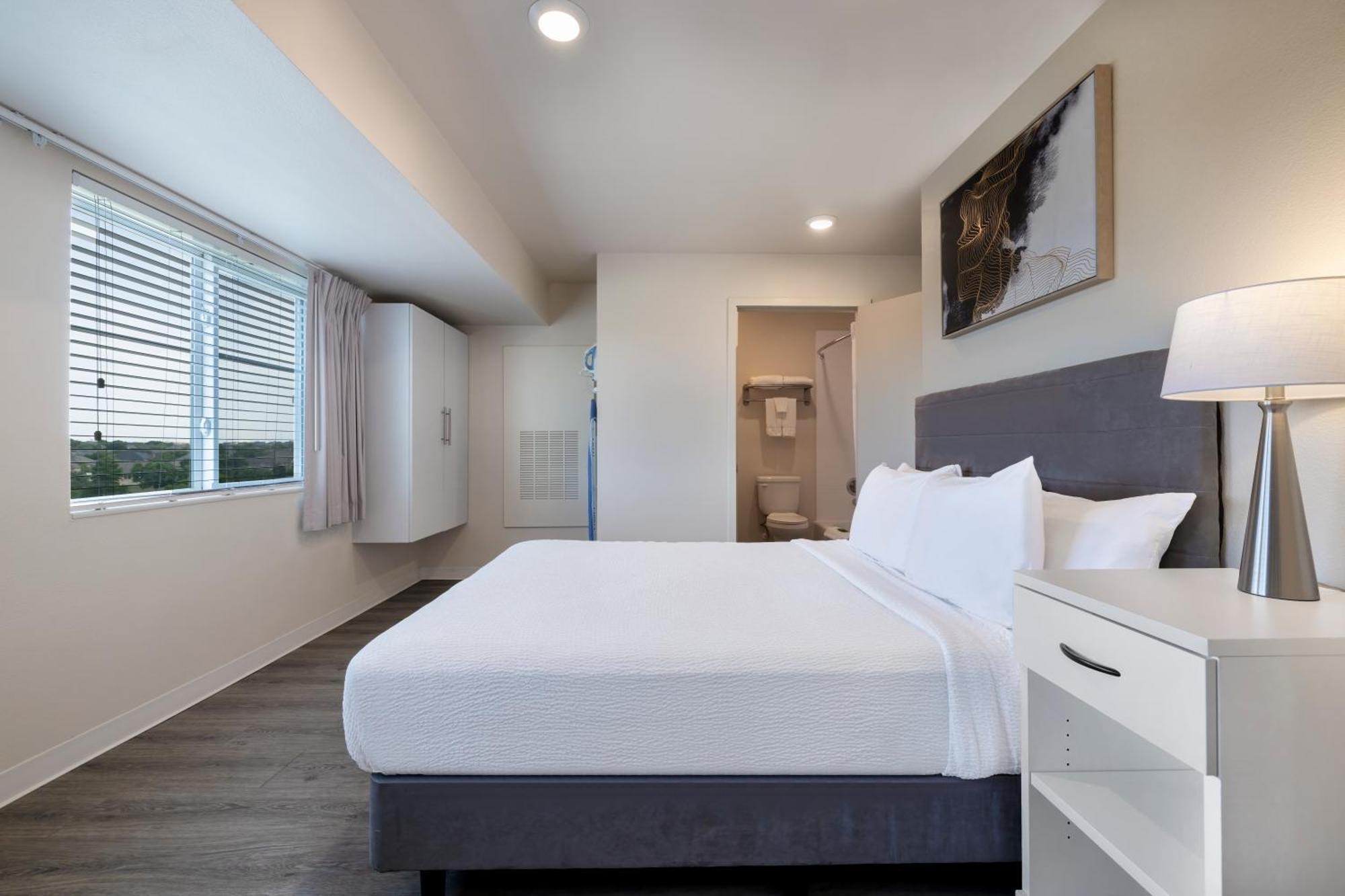 אירווינג Soka Suites Dallas - Las Colinas מראה חיצוני תמונה