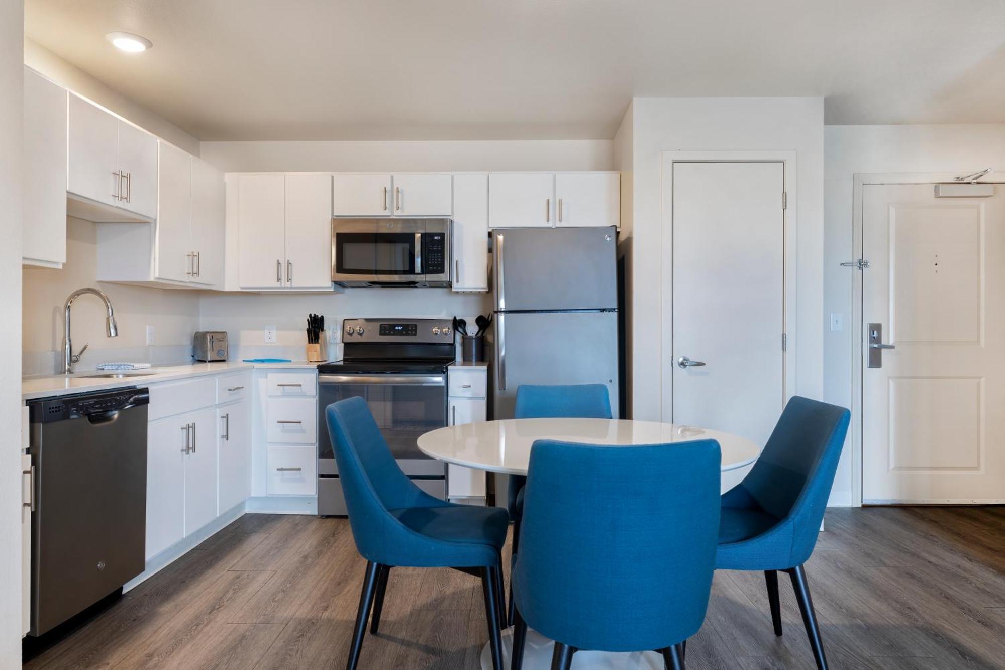אירווינג Soka Suites Dallas - Las Colinas מראה חיצוני תמונה