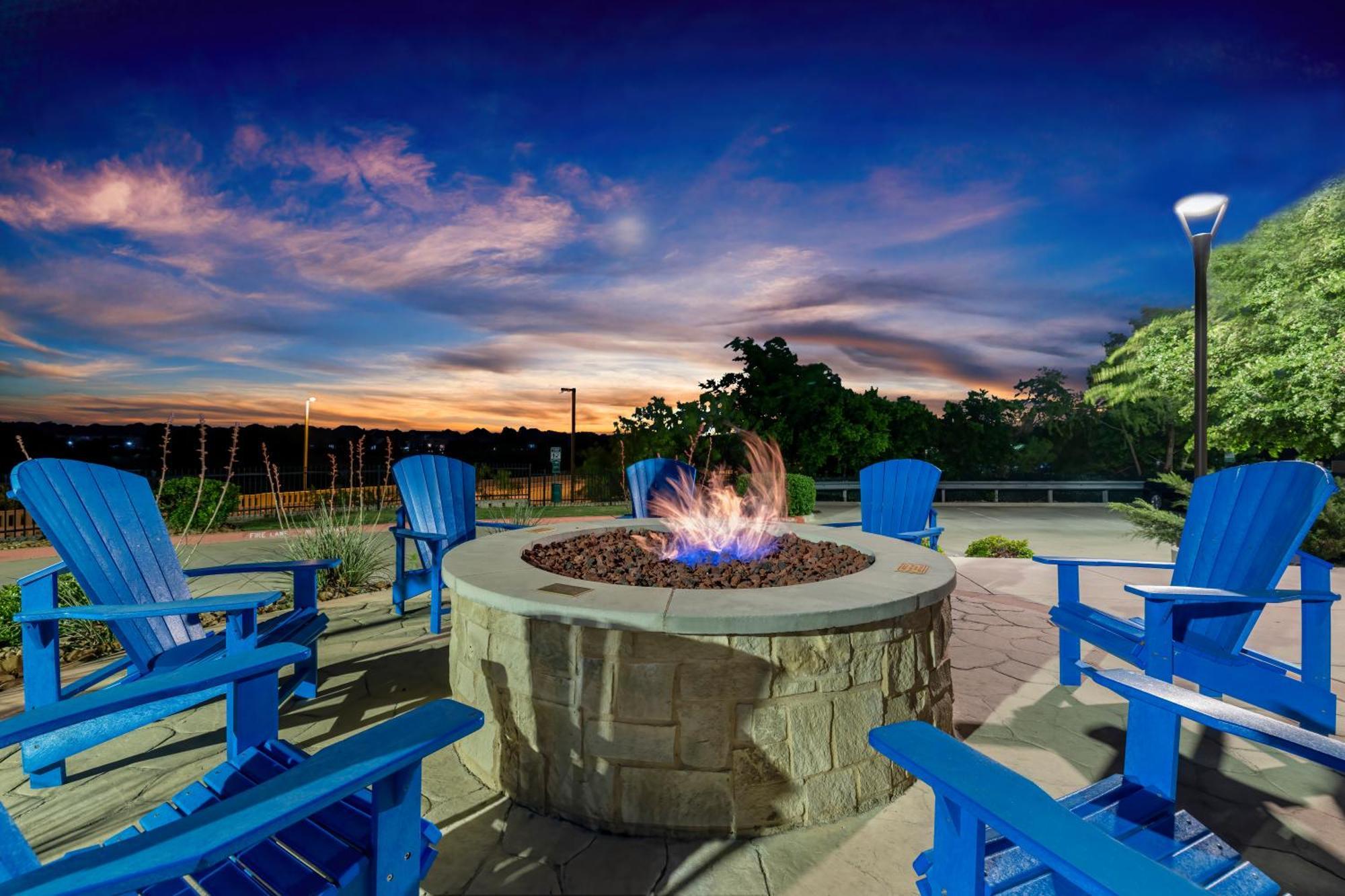 אירווינג Soka Suites Dallas - Las Colinas מראה חיצוני תמונה