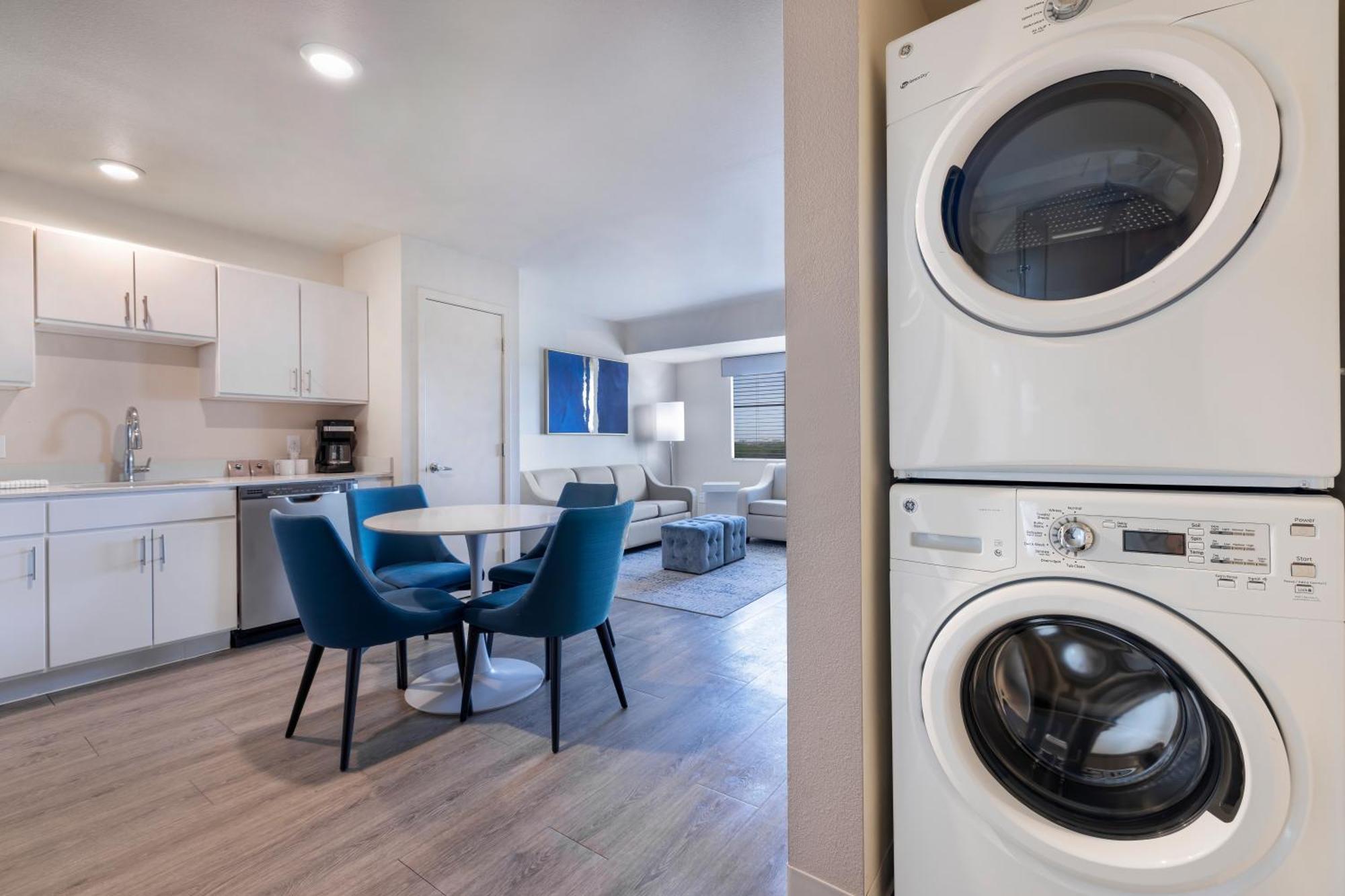 אירווינג Soka Suites Dallas - Las Colinas מראה חיצוני תמונה