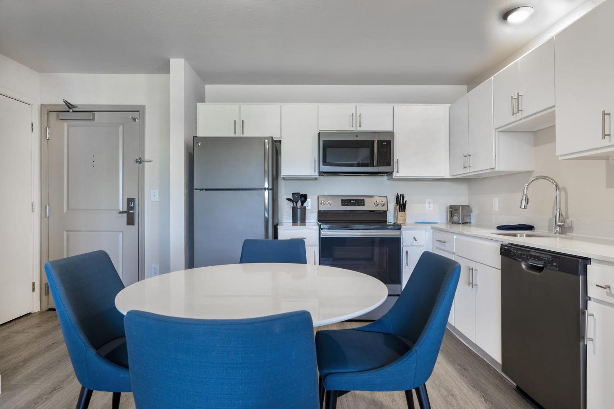 אירווינג Soka Suites Dallas - Las Colinas מראה חיצוני תמונה